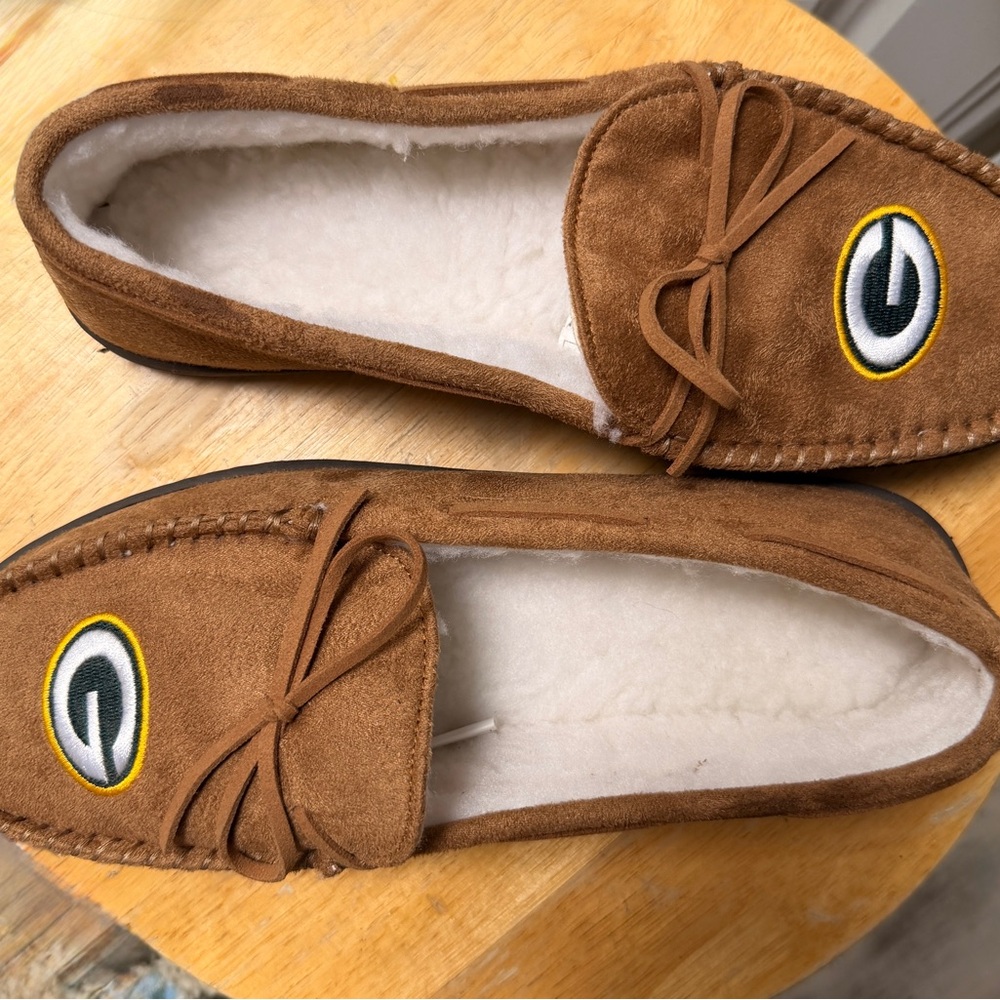 Packers slippers, new without the tag